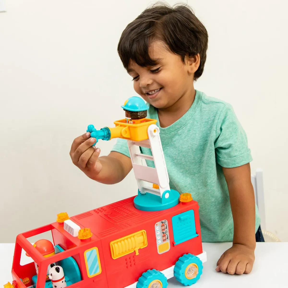 Design & Drill® Bolt Buddies Fire Truck - Image 3