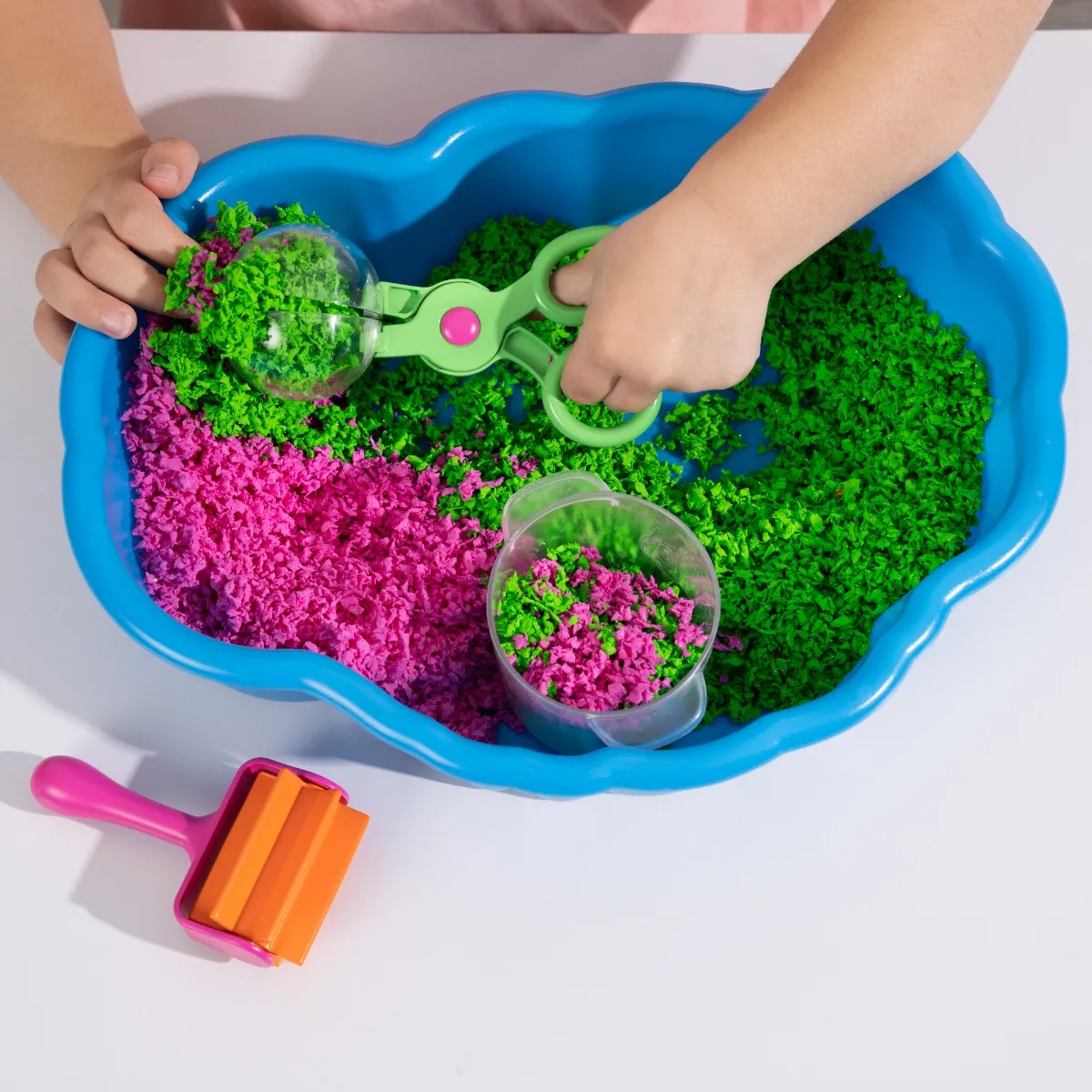Playfoam Pluffle™ Sensory Station - Image 3