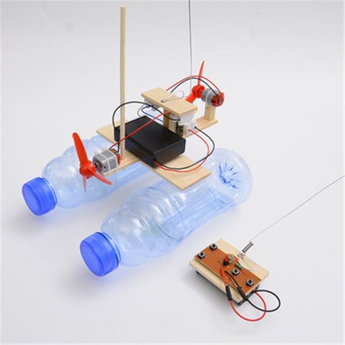 Remote Control Wind Ship Model (Τηλεκατευθυνόμενο καταμαράν)